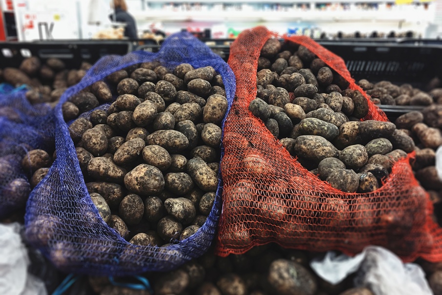 Огурцы и картофель — дороже, гречка — дешевле: как изменились цены на продукты в Кургане за месяц