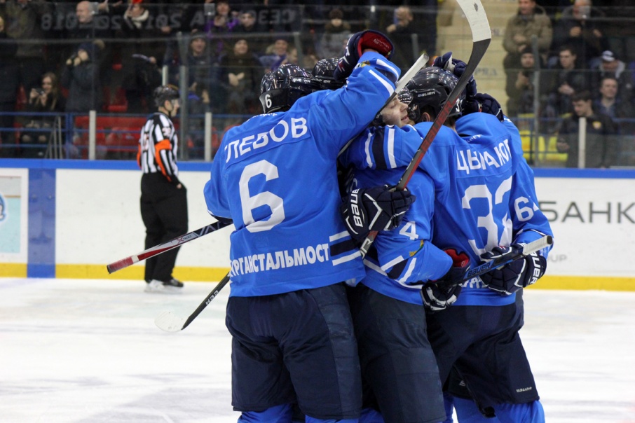 Вновь в четверке лучших: зауральские хоккеисты обыграли ангарский «Ермак»