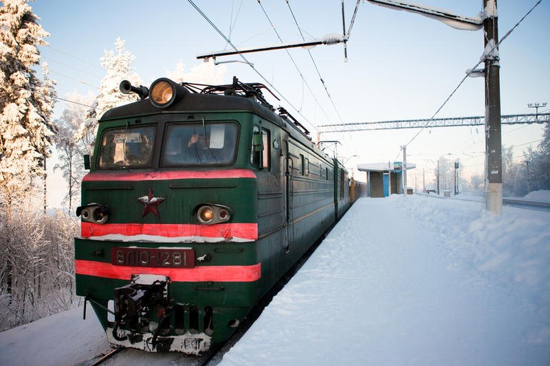 Погибший на станции Мишкино мальчик пропустил один поезд, но не заметил другой