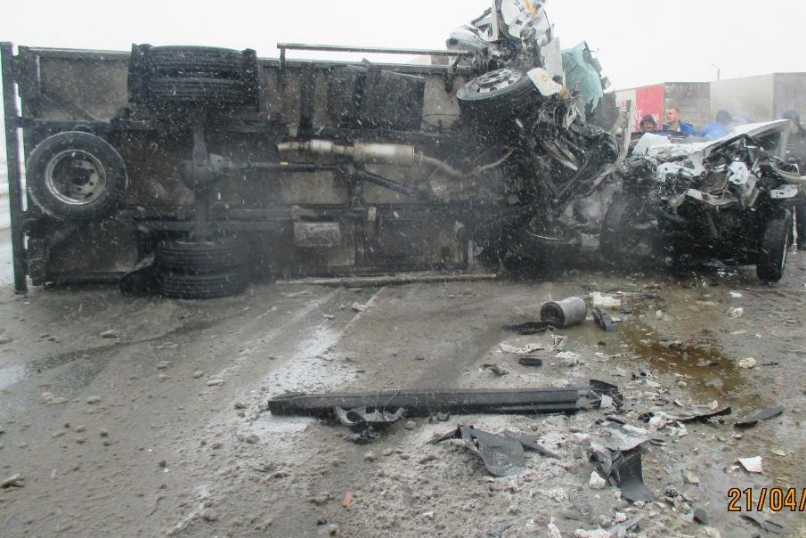 Машины всмятку: два жителя Тюмени погибли в ДТП в Мишкинском районе