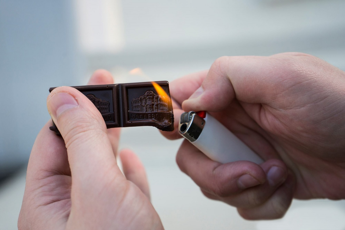 Поджигаем шоколад: разоблачаем фейки в соцсетях, на которые вы купились