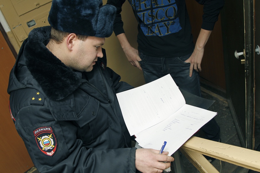 Прокурор взыскал с зауральца 2 тысячи рублей за ложный вызов полиции
